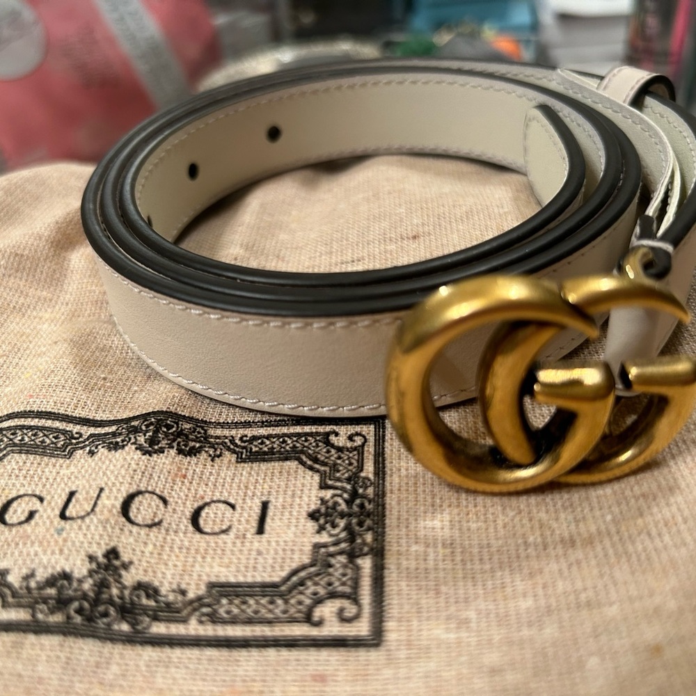 Gucci GG white leather belt